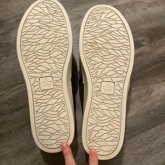 Spenco Bindie Embossed Suede Slip-on - Picture 10 of 12